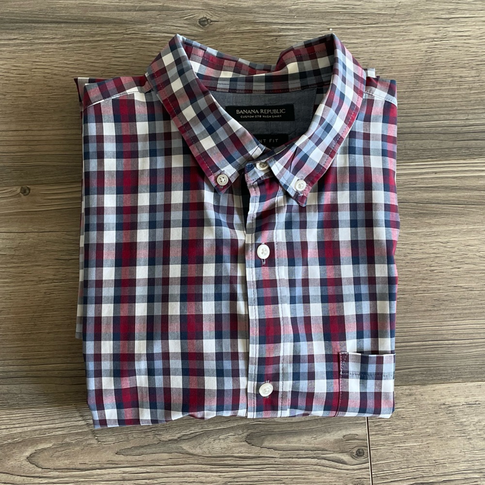 Banana Republic, Grant Fit, Button Down, Navy|Blue|Red check. Size XLT